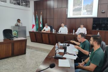 Moradora do Santa Cruz cobra melhorias para o bairro na Câmara de Monlevade