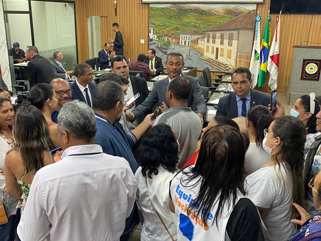 Profissionais da enfermagem pressionam, vereadores cedem e ampliação do Pró-Família é aprovado em Itabira