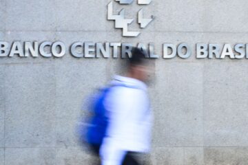 Mercado financeiro prevê crescimento da economia em 0,84% neste ano