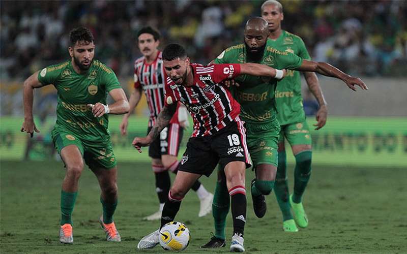 São Paulo joga mal, mas arranca empate com Cuiabá na Arena Pantanal