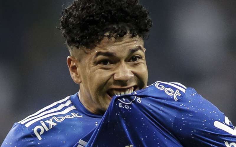 Cruzeiro encaminha permanência do volante Filipe Machado até 2025