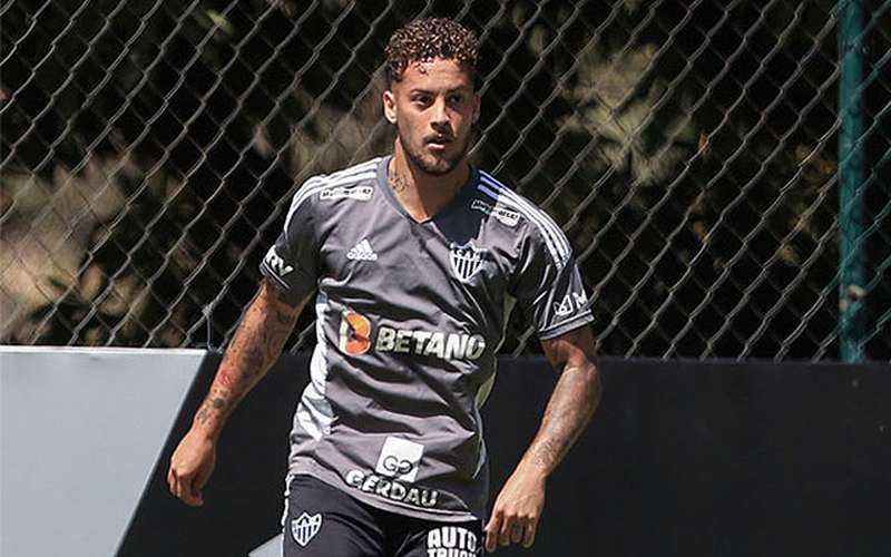 Guga lamenta lesão de Arana, mas não vê maldade em falta de Carlos Eduardo