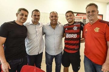 Flamengo oficializa renovação de volante João Gomes até 2027