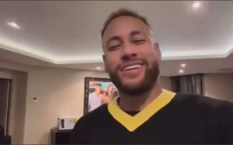 Neymar agradece visita de Bolsonaro ao seu instituto em Santos