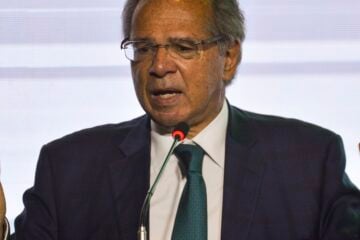 Recuo da inflação pode fazer juros caírem em 2023, diz ministro