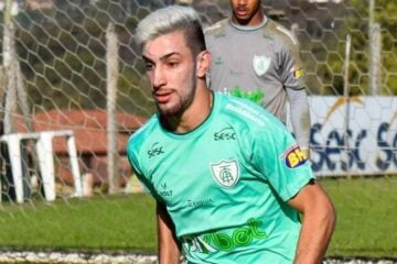 Pedrinho comenta possibilidade de permanecer no América em 2023