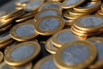 Poupança tem retirada recorde de R$ 33,63 bi em janeiro