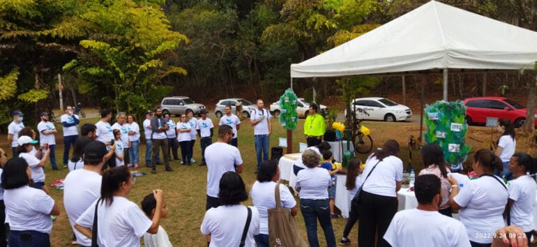 Vale promove o plantio de mil mudas de árvores na entrada de Itabira