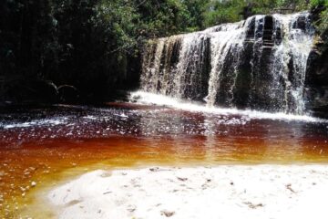 Quando dá pra se refrescar na cachoeira, chove… confira a previsão para este sábado (18)