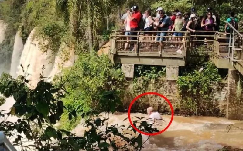 Turista cai nas Cataratas do Iguaçu ao tentar uma selfie