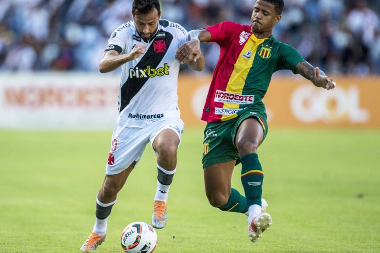 Vasco recebe Sampaio Corrêa para tentar confirmar acesso à Série A