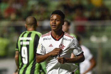Mesmo com time alternativo, Flamengo bate América-MG no Independência
