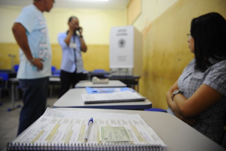 Eleições 2022: o que fazem os mesários durante o processo de votação