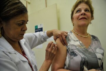 Anvisa define composição de vacinas contra influenza para 2023