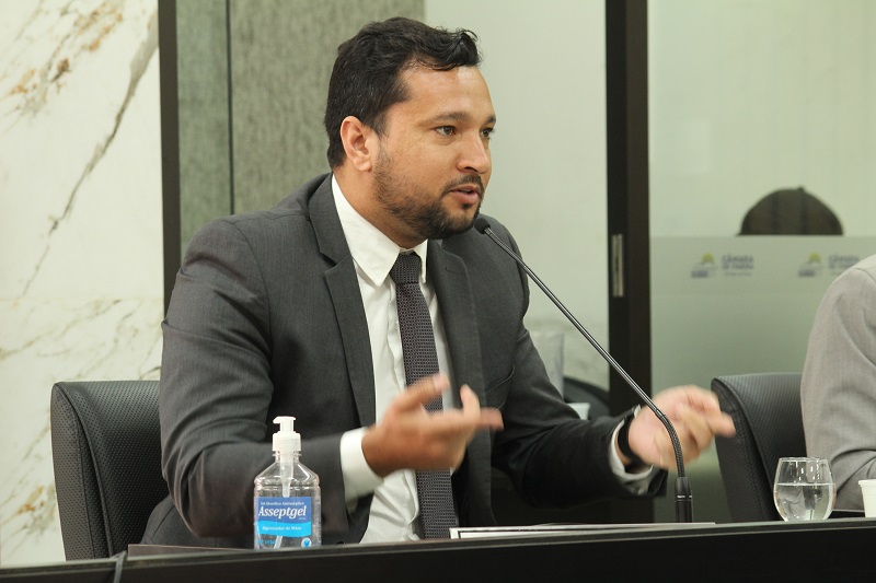 Secretário de Desenvolvimento Econômico, Maciel Paiva, é alvo de críticas na Câmara de Itabira