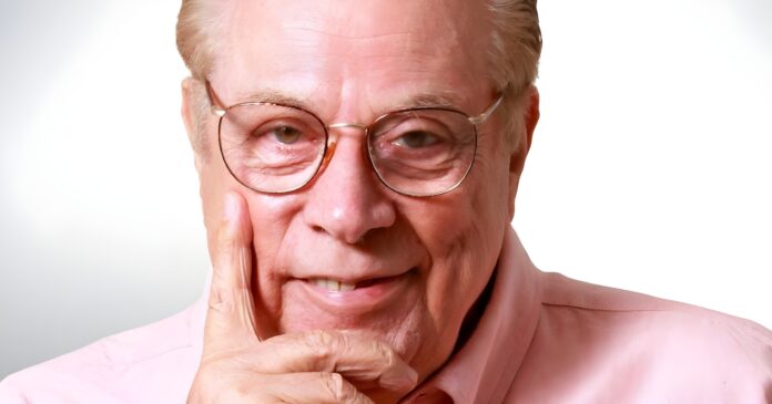 Morre Ethevaldo Siqueira, pai do jornalismo de tecnologia no Brasil
