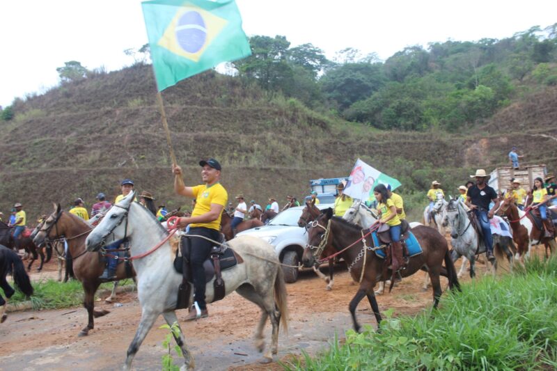 Santa Maria de Itabira recebe cavalgada e carreata em apoio a Bolsonaro