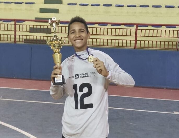 Jovem itabirano cria vaquinha para realizar testes no América-MG