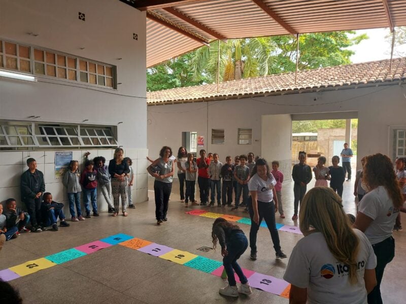 Itabira: Escola Alice Martins Fontes recebe ação de conscientização para adoção de animais