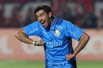 Abel pede desculpas a repórter e desconversa sobre dirigir Seleção