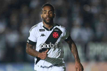 Vasco vira sobre o Operário no fim, quebra jejum fora de casa e segue no G4