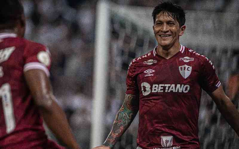 Cano fica a um gol de igualar recorde de Aristzábal pelo Cruzeiro em 2003