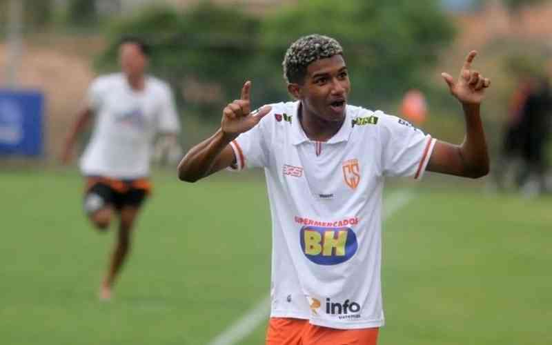 Coimbra e Araxá empatam sem gols nas quartas da Segunda Divisão do Mineiro