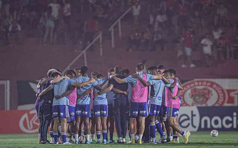 Vila Nova x Cruzeiro: veja fotos da partida no OBA, pela Série B