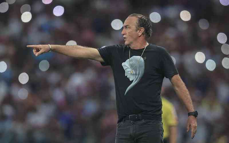 ‘Atlético é maior fracasso do futebol na última década’, detona jornalista