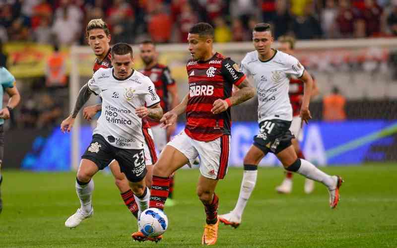 Copa do Brasil: Corinthians tem 2 pendurados; Fla soma 4 entre os titulares