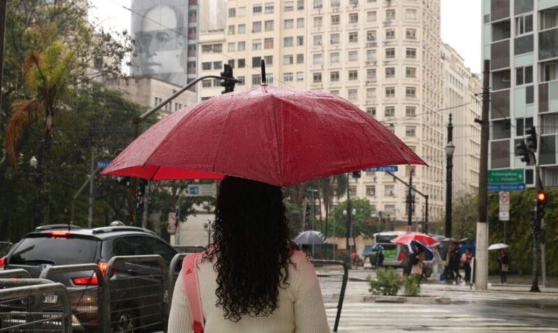 Domingo deverá ser de mais chuva em Minas Gerais, confira a previsão do tempo