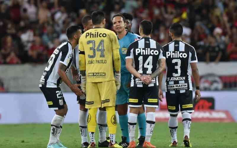 Flamengo x Santos: áudio do VAR explica pênalti não marcado