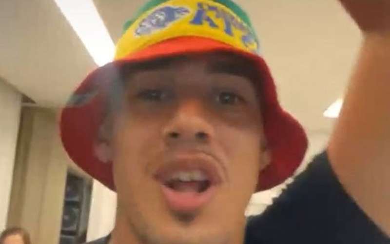 Oliveira festeja título do Cruzeiro e é multado por barulho: ‘Ajude no pix’