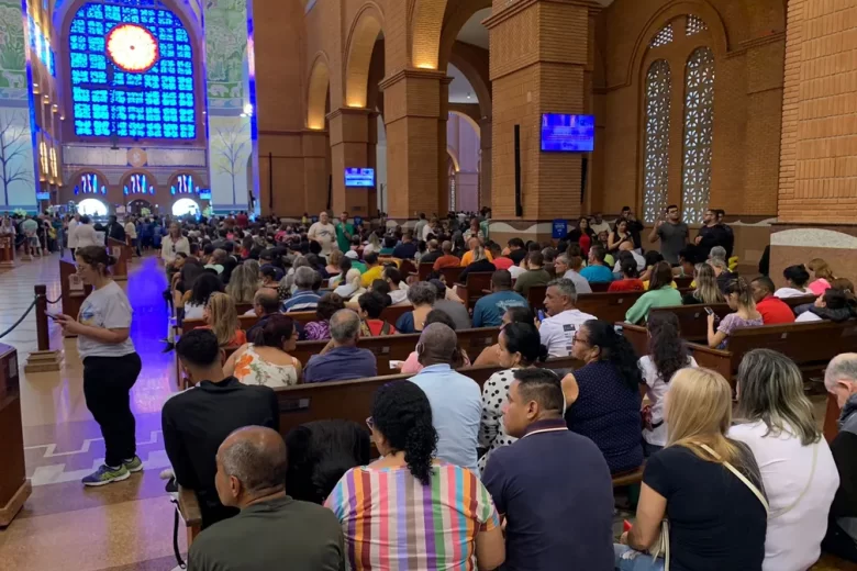Celebração volta a lotar o Santuário Nacional de Nossa Senhora Aparecida