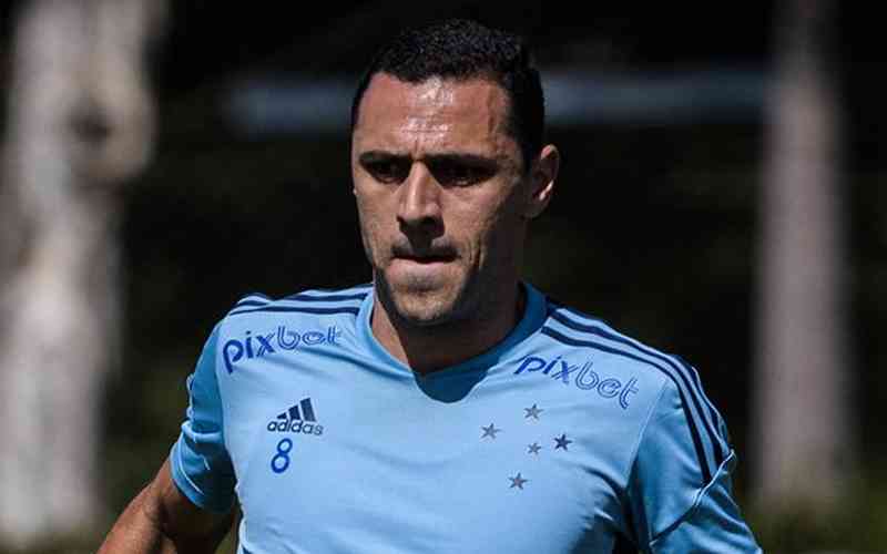 Rômulo diz que recusou convite de Ronaldo e deixará Cruzeiro no fim do ano