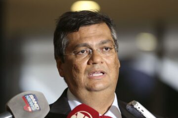 Tuítes de Flávio Dino confirmam que ele já duvidou das urnas eletrônicas