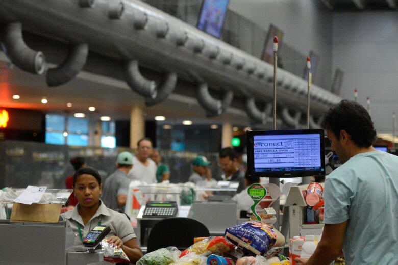 Indicador Antecedente de Emprego recua em outubro