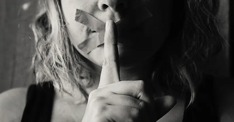 Mulheres vítimas de violência terão psicoterapia permanente no Rio