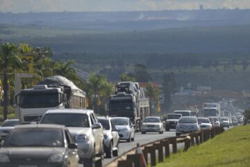 Vai pegar a estrada no feriado? Saiba os pontos de interdição nas rodovias mineiras