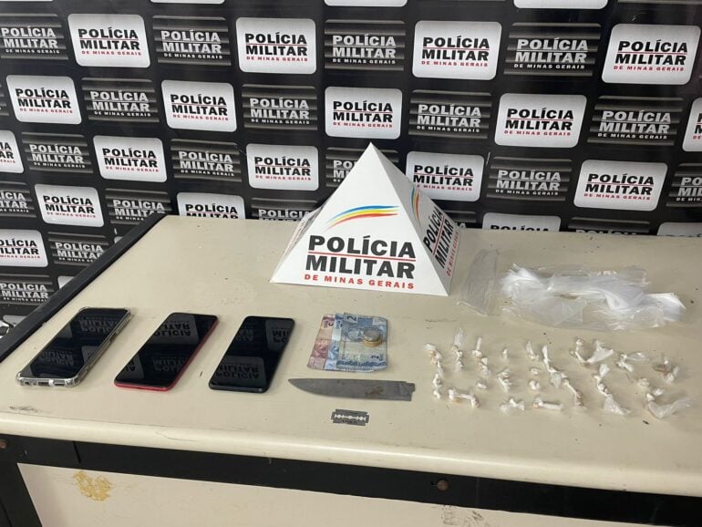 Quatro homens são presos com 44 pedras de crack em Monlevade