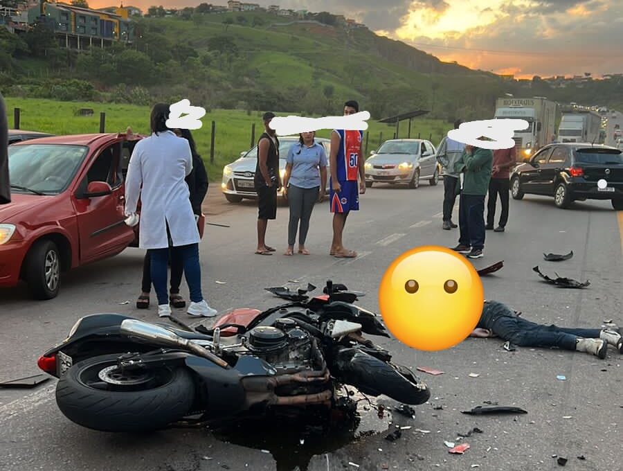 Colisão entre carro e moto deixa uma pessoa morta na BR-381, em Sabará