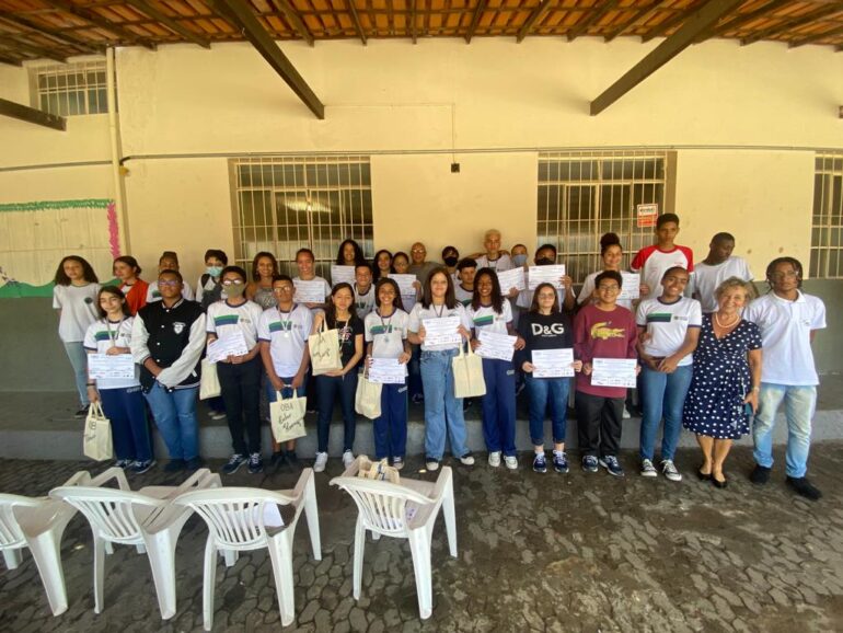 Estudantes do Didi Andrade recebem medalhas e certificados da Olimpíada Brasileira de Astronomia