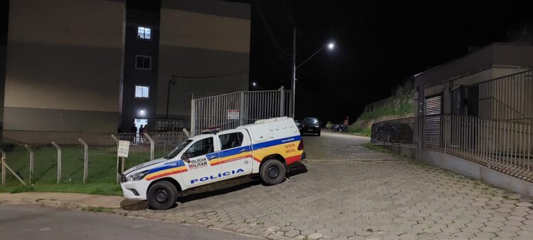 Homem é socorrido após ser baleado no Barreiro