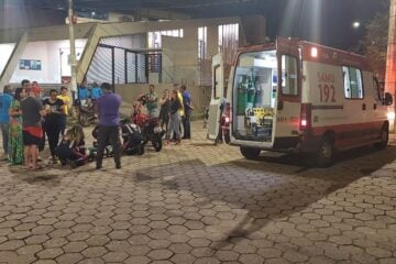 Mulher fica ferida em colisão entre motos no Caminho Novo