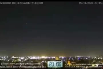 Pilotos avistam ovnis no céu de Porto Alegre; ouça a conversa