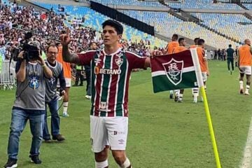 Com show de Cano, Fluminense vence o São Paulo de virada no Brasileiro