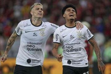 Corinthians comemora aniversário do bi mundial enquanto vive momento difícil