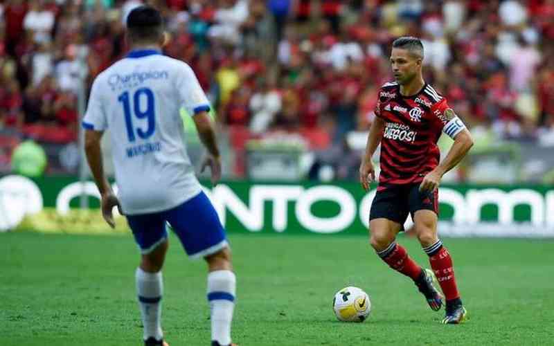 Diego se aposenta, e Flamengo tem novo camisa 10; veja quem será
