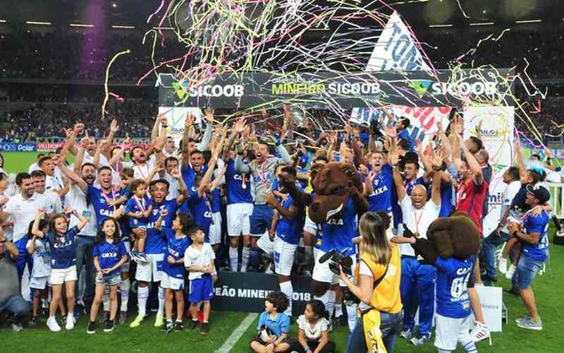 Cruzeiro erguerá sua 42ª taça no Mineirão em duelo contra CSA pela Série B