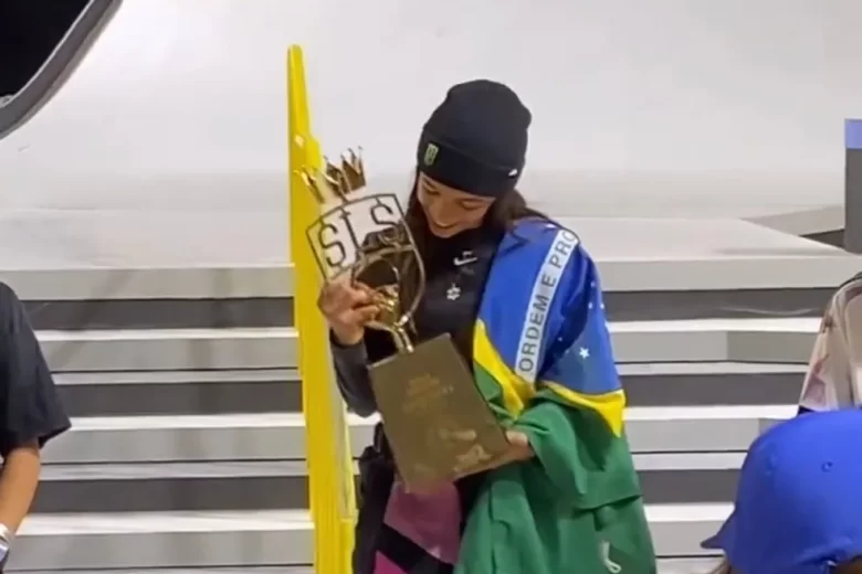 Rayssa Leal se torna campeã mundial de skate aos 14 anos
